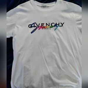 Givency Large tshirt
